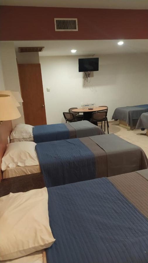 Cypres Hotel & Suites Запопан Екстериор снимка